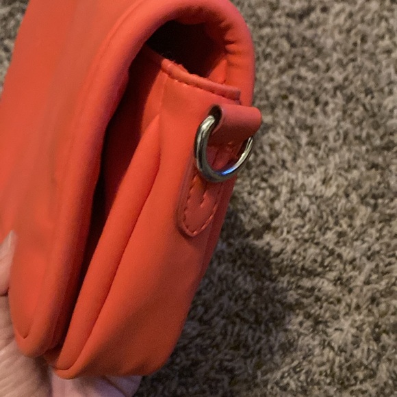 4/$19 🎆 Freedom sale!! Coral Universal Thread Small Clutch or Crossbody - Picture 8 of 10